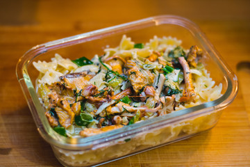 lunch makaron z kurkami © dusiowa