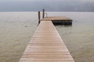 Badesteg am Traunsee in Ober&ouml;sterreich