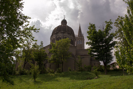 Church of San Mamante in Lizzano in Belvedere