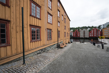 Speicherhäuser am Fluss Nidelv in Trondheim