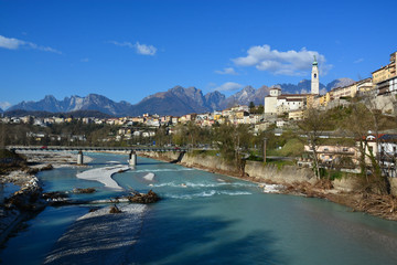 la bella cittadina di belluno, in Italia affacciata sul fiume Piave