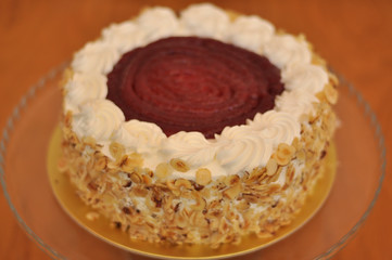 Raspberry hazelnut cake
