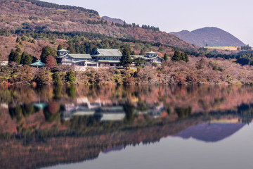 The beautiful autumn scenes at Lake Ashi