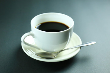 コーヒーカップとスプーン