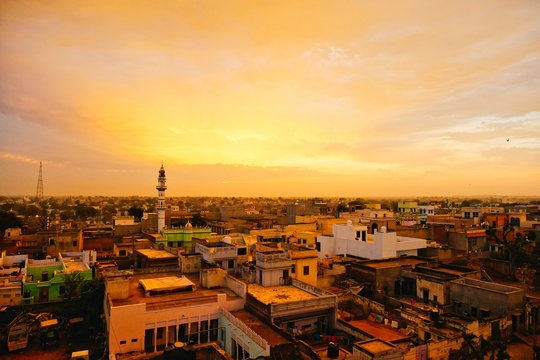 Sunset and sunrise over the old town of Mandawa, Rajasthan, India.