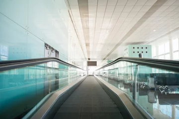 Papier Peint photo autocollant Aéroport Treadmills in Modern International Airport.