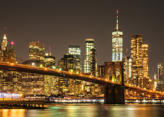 ニューヨーク　ブルックリン橋とマンハッタン