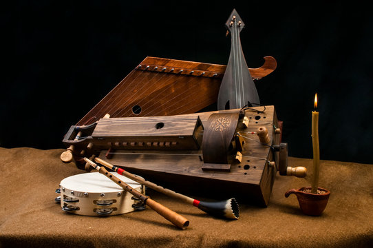 The composition of the ethnic musical instruments