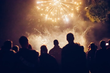Fototapeta premium Crowd watching fireworks