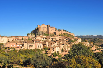 Fototapeta na wymiar view of Alquezar, Somontano, Huesca province, Aragon, Spain.