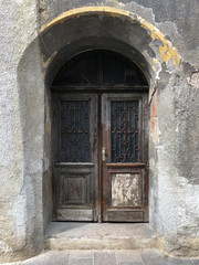 Fototapeta na wymiar Old door in Ljubljana