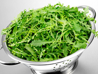 FRESH WILD ROCKET IN COLANDER