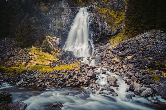  Espelandsfossen waterfall near Latefossen waterfall in Norway. Beautiful scenic v podzimní přiroda. Long time exposure. Odda, Norway, on the Sorfjord. Western Norway, Scandinavia, Europe.