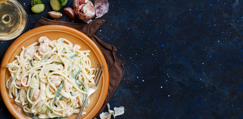 Lunguini with shrimps and zucchini