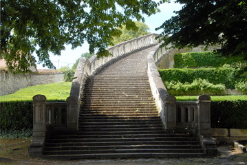 Escalier monumental menant au château de Saint-Aignan, ville de Saint-Aignan-sur-Cher,...