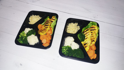Meal box © annaszella