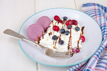 Homemade cottage cheese with berries