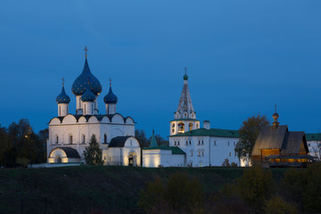 Fototapeta na wymiar Beautiful view of the Suzdal Kremlin in night. Russia