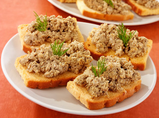 KOSHER CHOPPED LIVER ON BRUSCHETTA