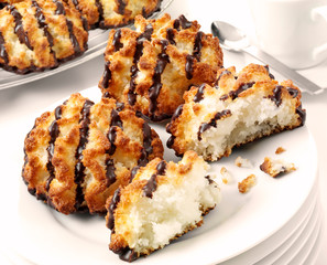 MACAROONS