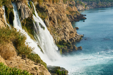 Fototapeta na wymiar Waterfall in the nature