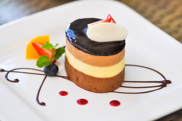 chocolate mousse or chocolate mousse cake