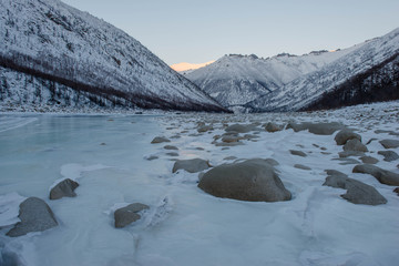 A hinder is a road, the operation of which is possible only in winter conditions, with sub-zero...