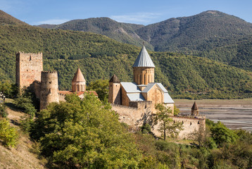 Fototapeta na wymiar Ananuri Fortress on Aragvi river, Georgia