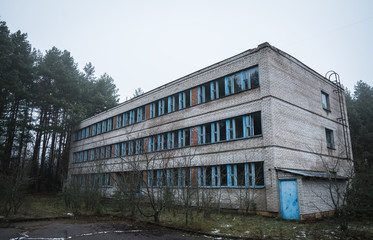 Fototapeta na wymiar abandoned building, soviet union architecture