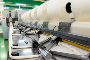 Coarse cotton factory in spinning production line and a rotating machinery and equipment production company, Rolls of industrial cotton fabric for clothing cloth textile manufacture on machine