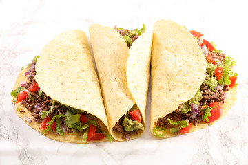 fajita, taco with minced beef