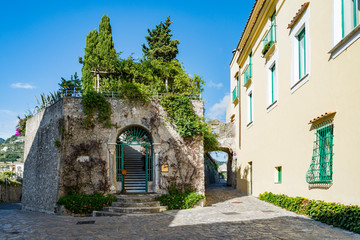Fototapeta na wymiar narrow street in Ravello, Amalfi Coast, Italy