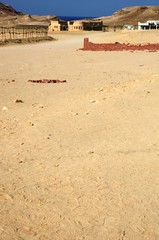 Camp bédouin dans le désert du Sud-Est de l’Egypte
