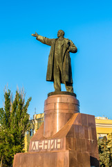 Naklejka premium Monument of Vladimir Lenin on Lenin square in Volgograd, Russia