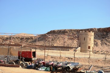 Camp bédouin dans le désert du Sud-Est de l’Egypte
