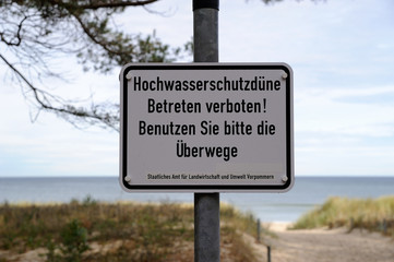 Europa, Deutschland, Mecklenburg-Vorpommern, Landkreis Vorpommern-Rügen, Göhren, Schild...