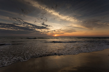 Fototapeta na wymiar Sunset at seashore