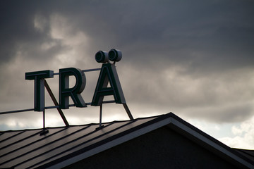 Tra