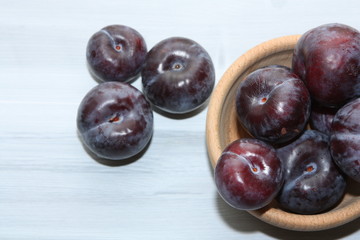 Delicious fresh plums.
