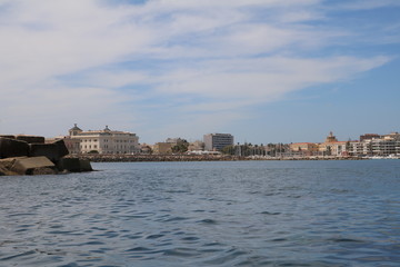 Naklejka premium Boatstrip around the coast of Syracuse at the Mediterranean Sea, Sicily Italy