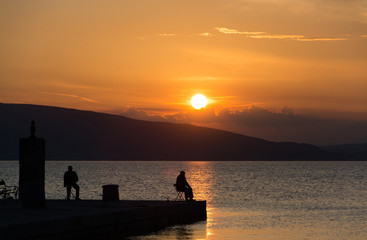 Naklejka na ściany i meble Sonnenuntergang bei Senj, Kroatien