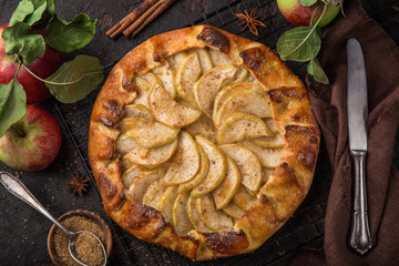 apple and cinnamon galette