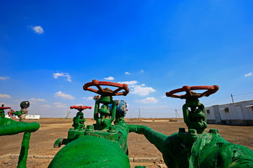 Oil pipes and valves