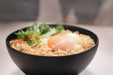 instant noodle with boiled egg