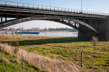 Rondom de Spiegelwaal bij Nijmegen