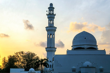 close up image of Tengku Tengah Zaharah Mosque, most iconic floating mosque located at Terengganu Malaysia