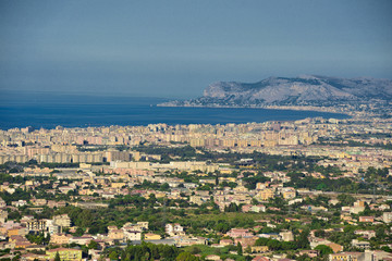Widok z Monreale na Palermo