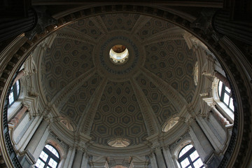 Fototapeta na wymiar Dome of the Basilica of the Superga