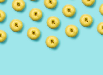 apple pattern. apples on blue background