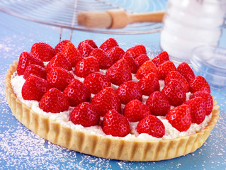 STRAWBERRY CREAM TART
